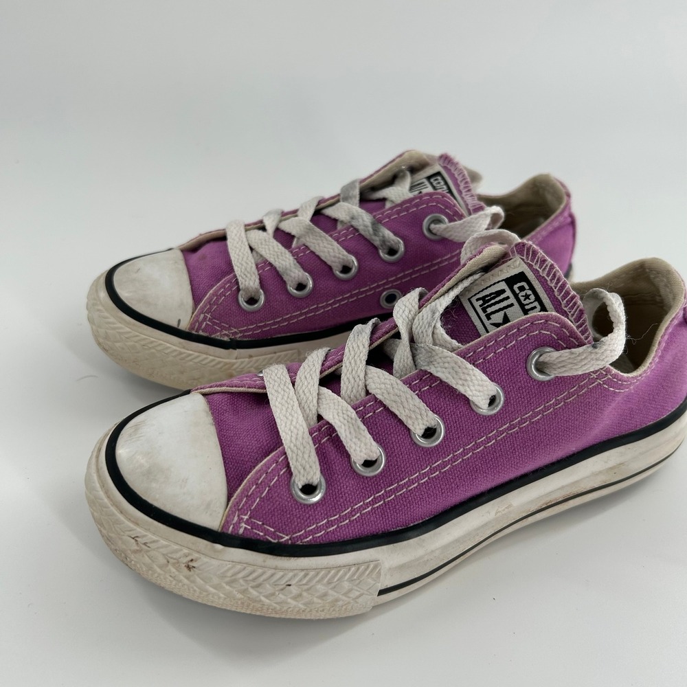 Kids Converse All Star Chuck Taylor‎ Low Top Sneakers Purple Size 11